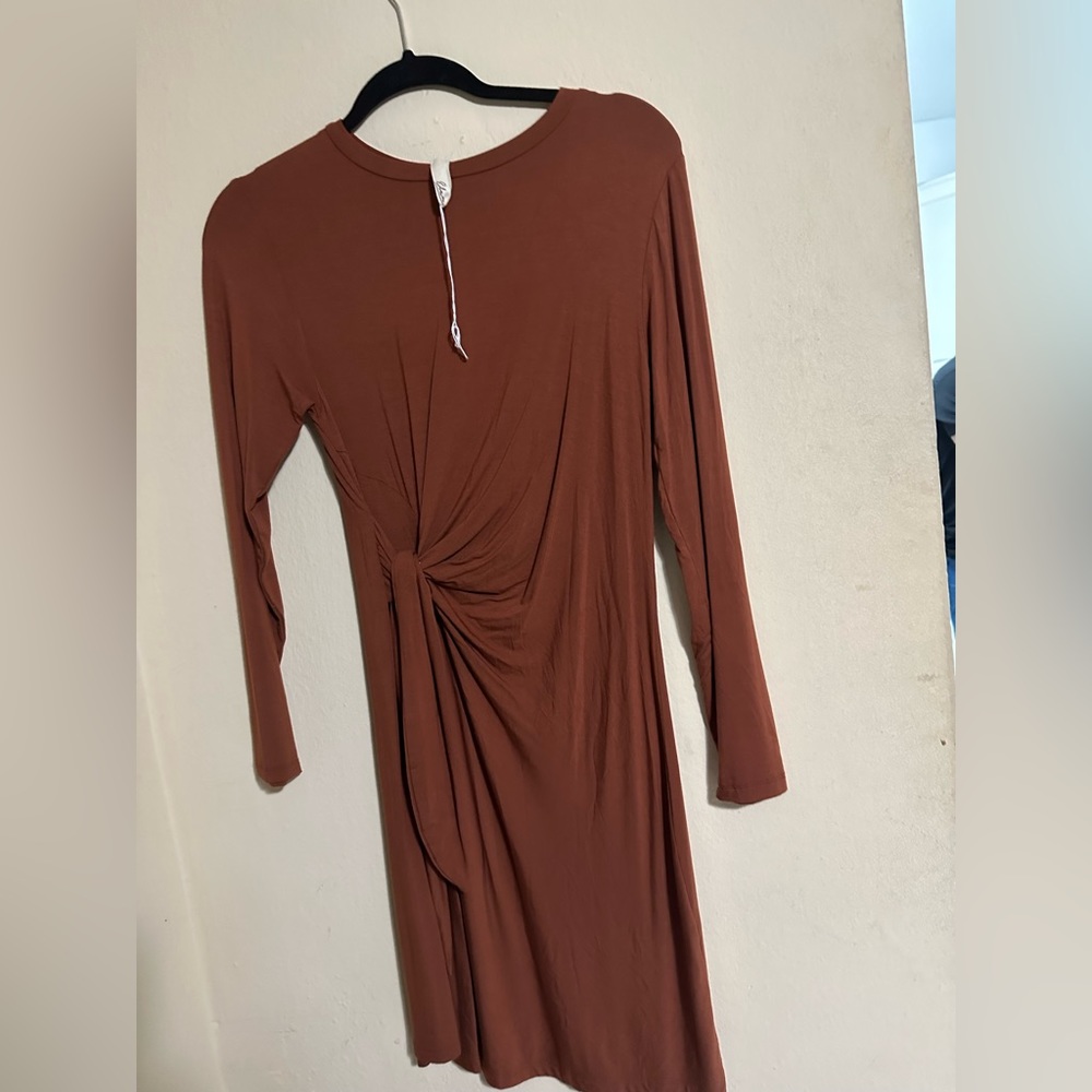 New dress, size M ,